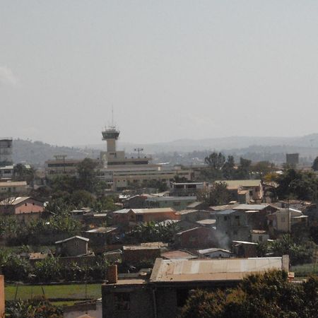 Ivato Hotel Antananarivo Esterno foto