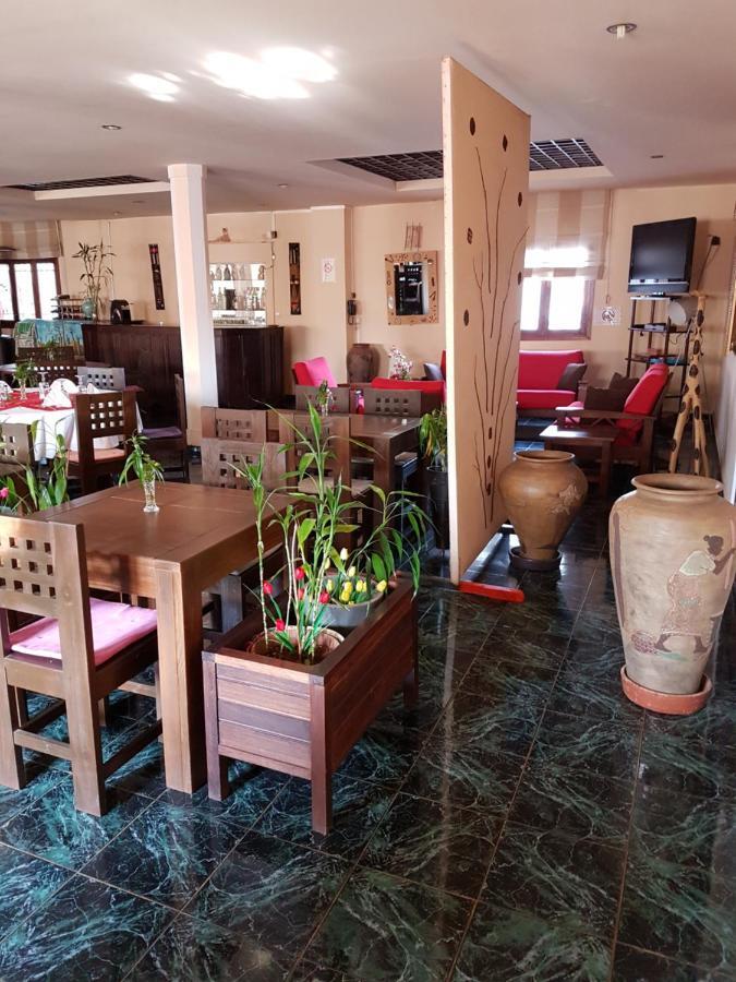Ivato Hotel Antananarivo Esterno foto